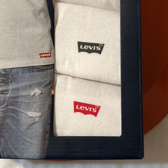 LEVI’S S Pack of 4 Premium Cotton White Crewneck Short Sleeve T-Shirts - Picture 9 of 9